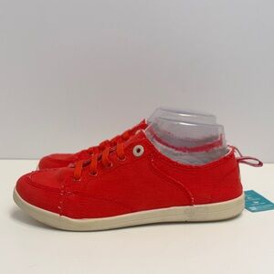 Vionic Beach Pismo Women’s Slip On Red Canvas Sneakers Size 7 Shoes See Pictures